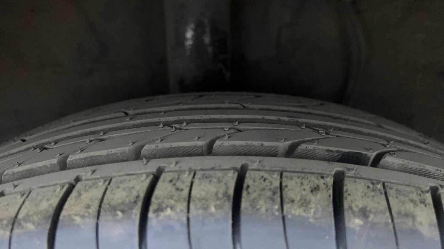Used 2019 Hyundai Grand i10 Sportz 1.2 Kappa VTVT Petrol Manual tyres RIGHT REAR TYRE TREAD VIEW