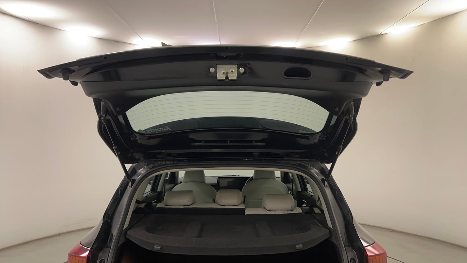 Used 2022 Kia Seltos HTX 1.5 Petrol Manual interior DICKY DOOR OPEN VIEW
