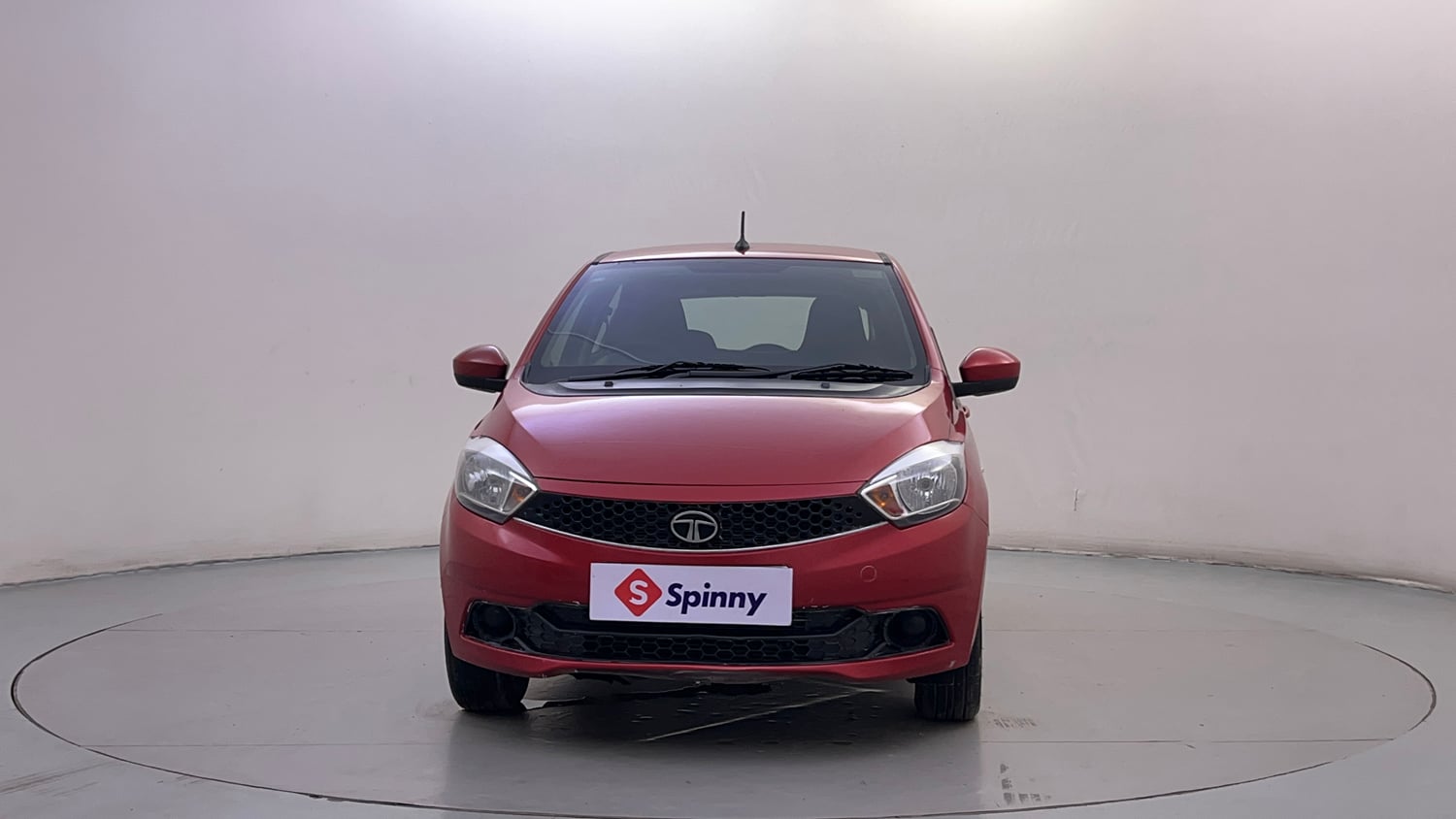 Used 2017 Tata Tiago Revotorq XT Diesel Manual exterior FRONT VIEW