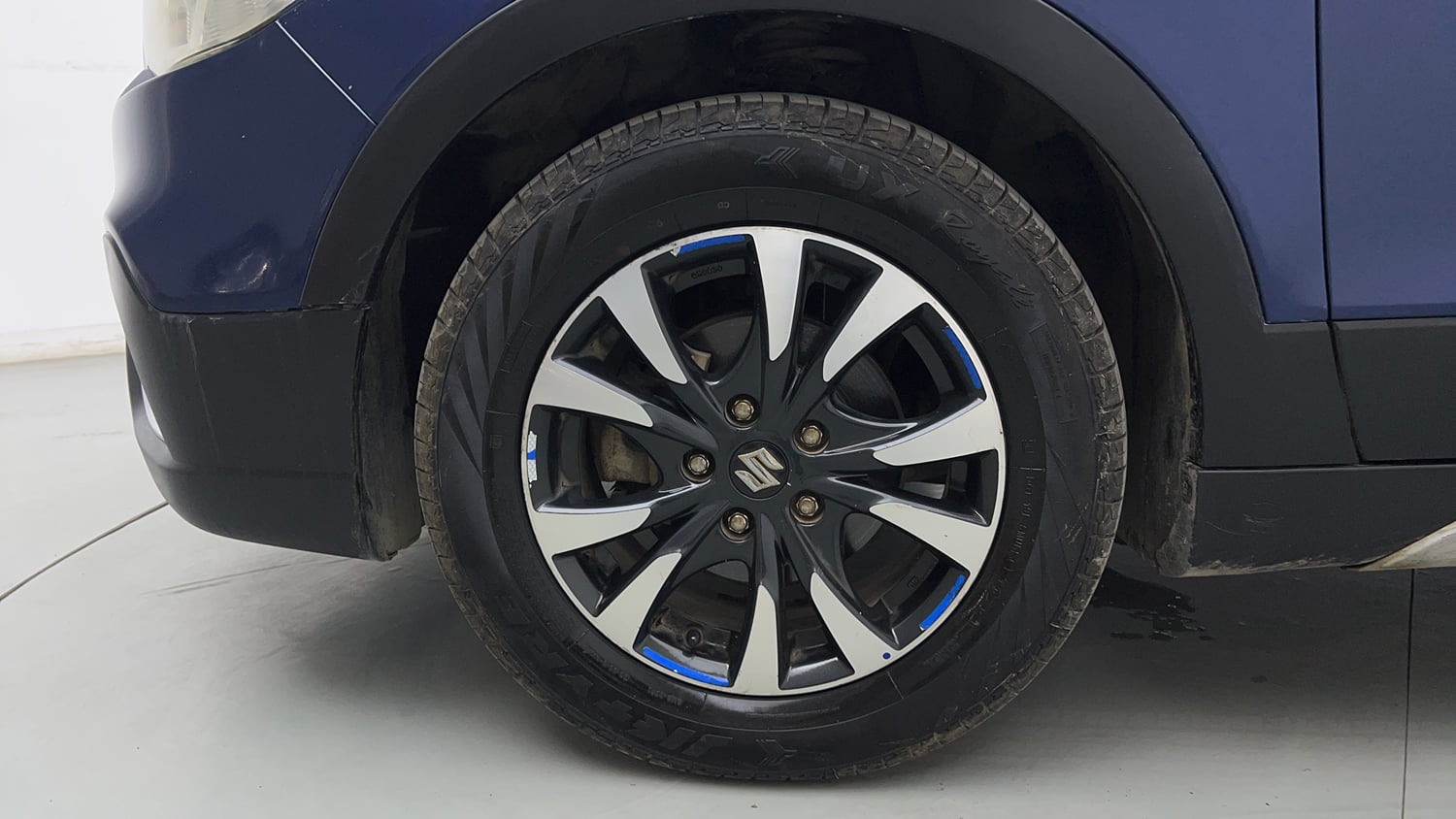 Used 2018 Maruti Suzuki S-Cross Zeta 1.3 Diesel Manual tyres LEFT FRONT TYRE RIM VIEW