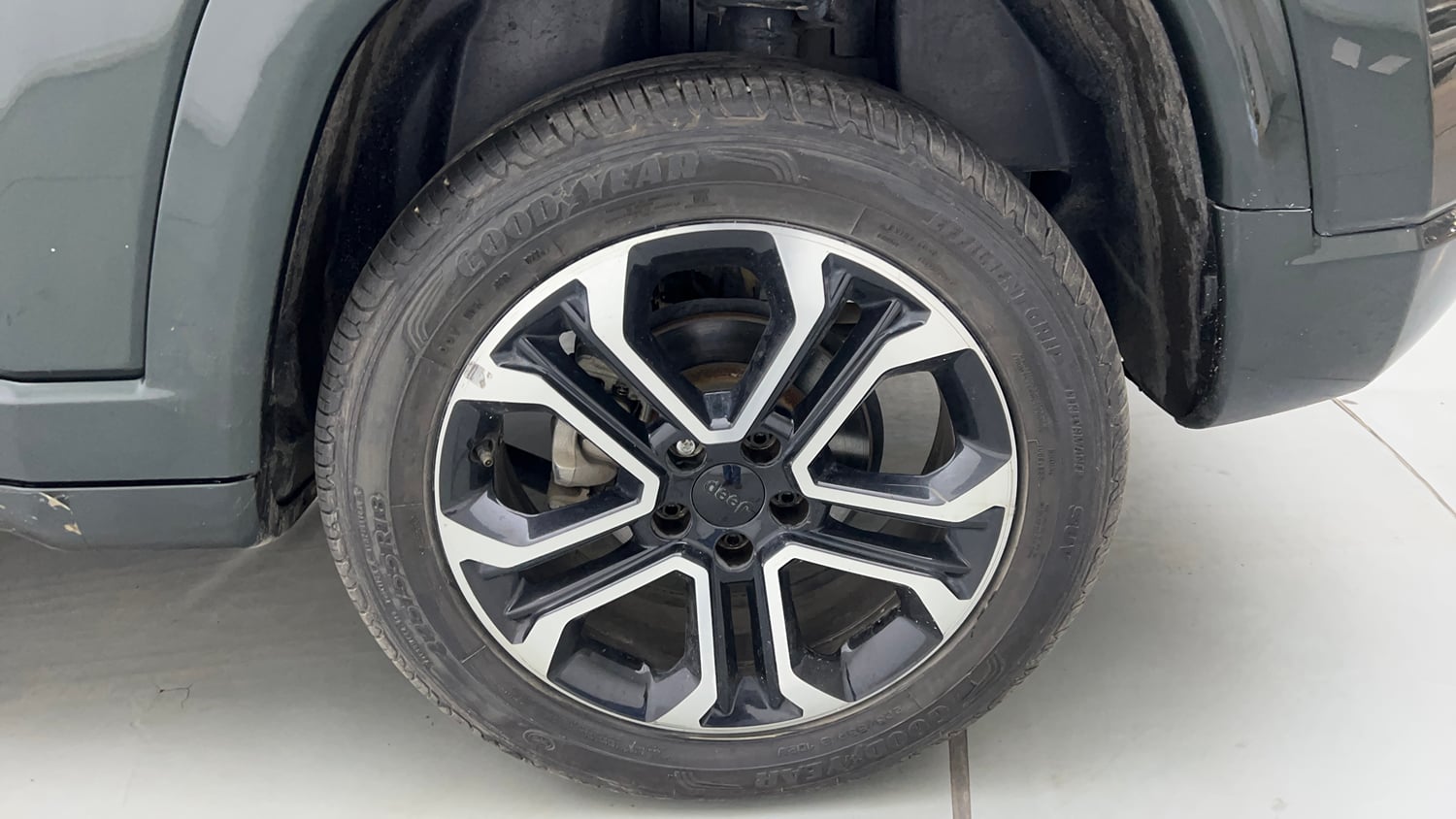 Used 2022 Jeep Compass Model S (O) Diesel 4x4 AT Diesel Automatic tyres LEFT REAR TYRE RIM VIEW