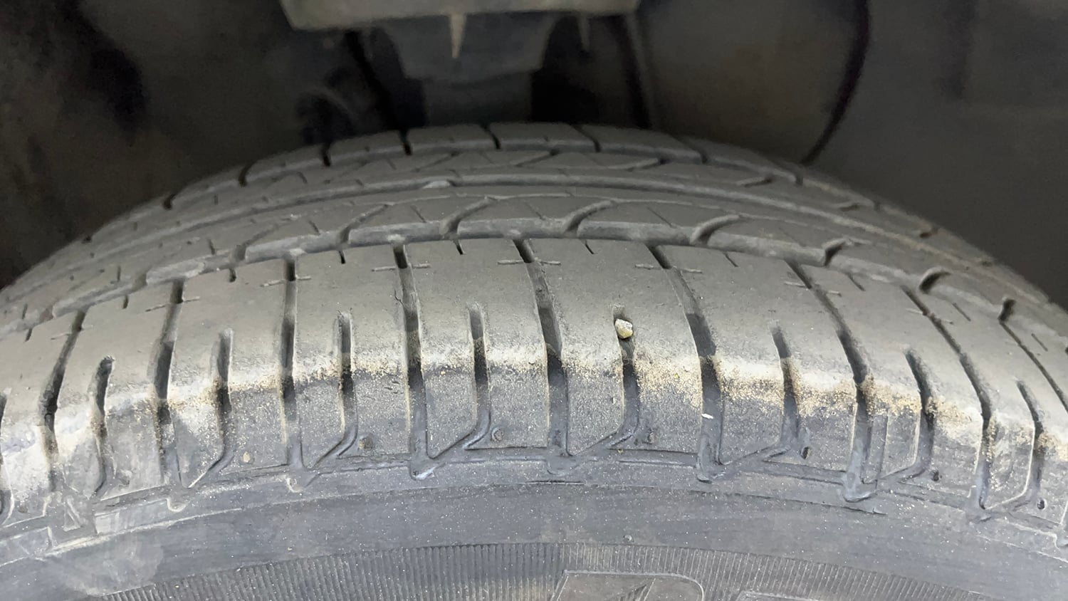 Used 2019 Hyundai Elite i20 Sportz Plus 1.2 Petrol Manual tyres RIGHT FRONT TYRE TREAD VIEW