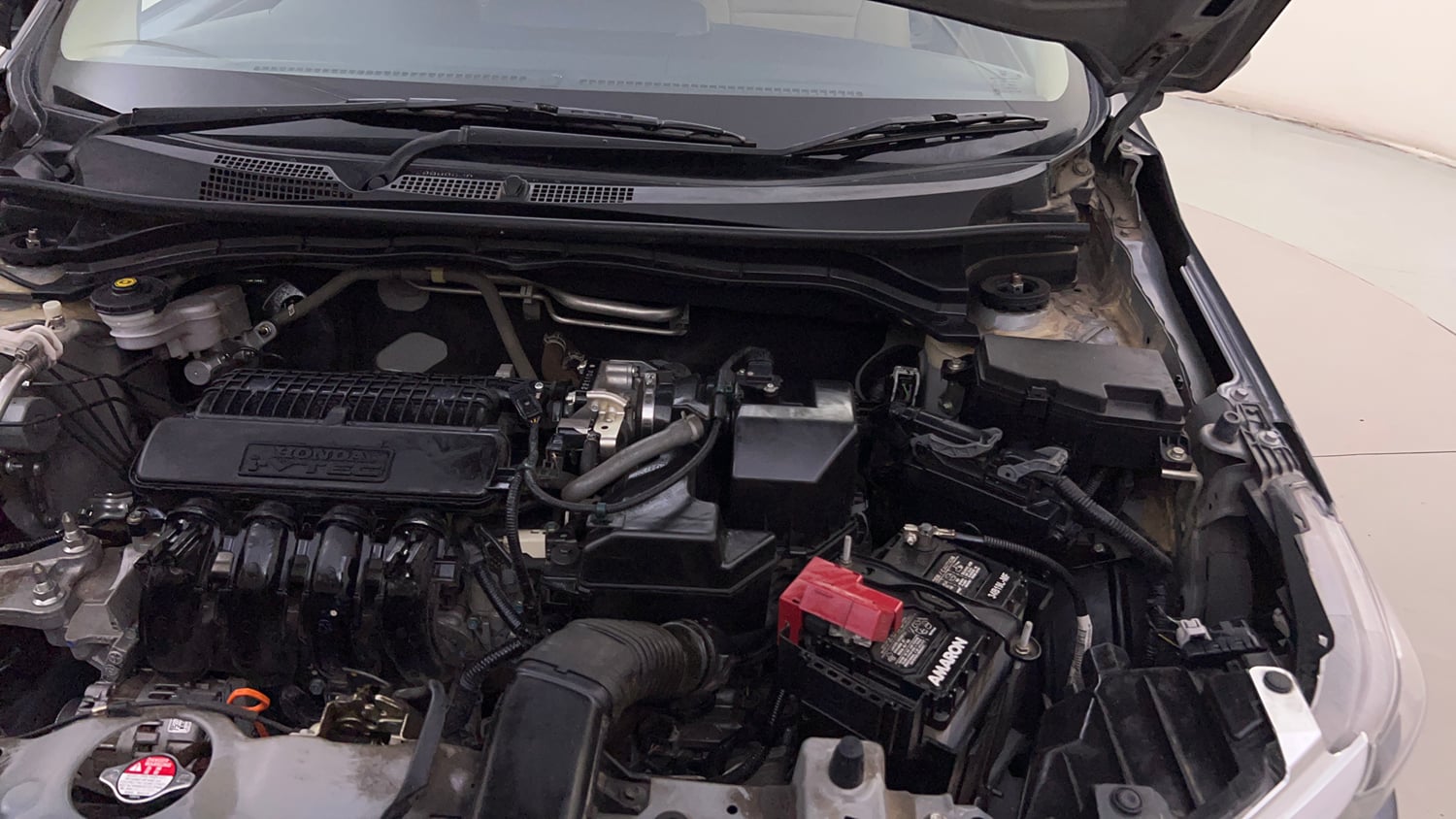 Used 2022 Honda Amaze VX CVT 1.2 Petrol Petrol Automatic engine ENGINE LEFT SIDE HINGE & APRON VIEW