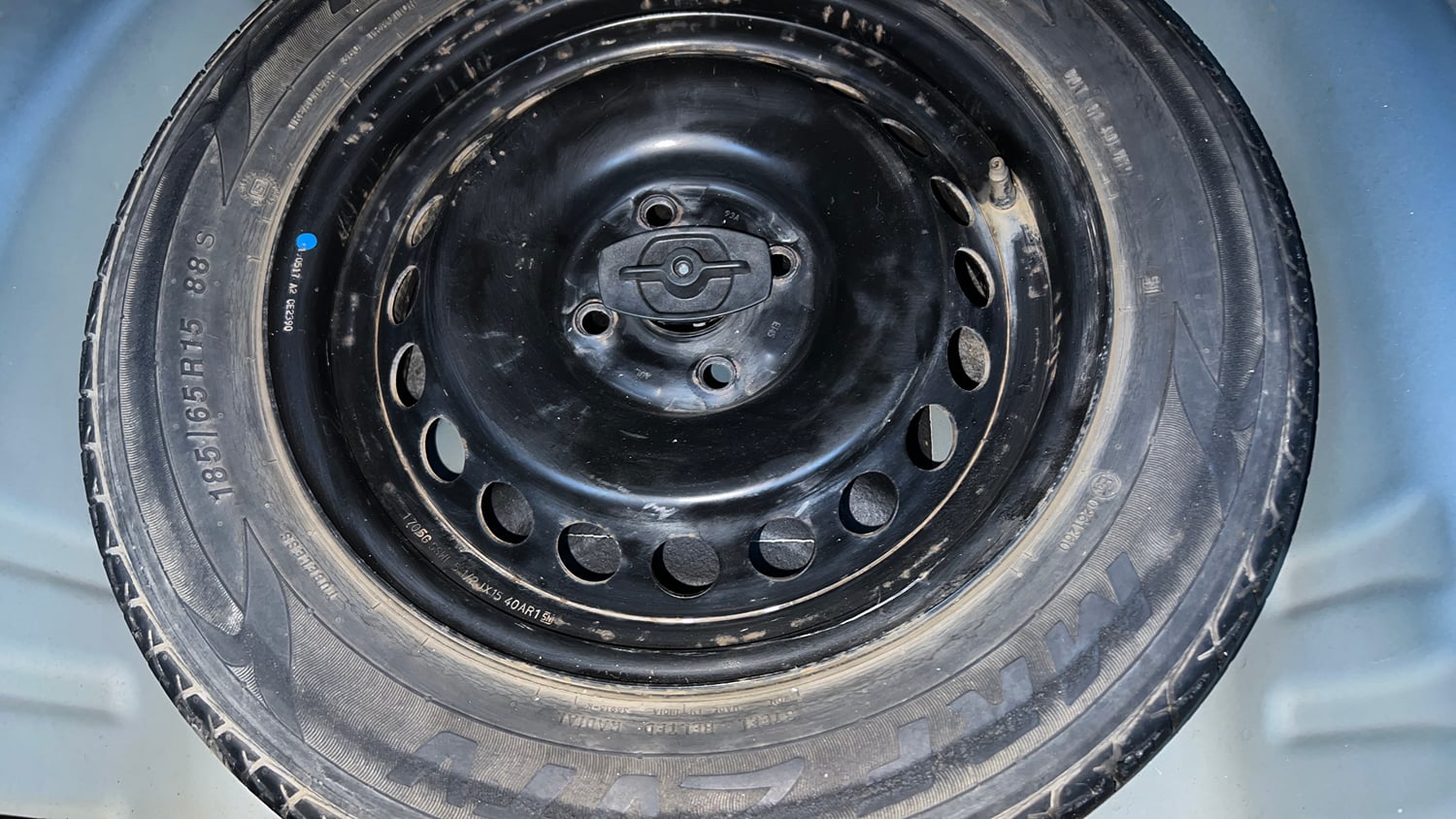 Used 2017 Maruti Suzuki Baleno Delta 1.2 Petrol Manual tyres SPARE TYRE VIEW