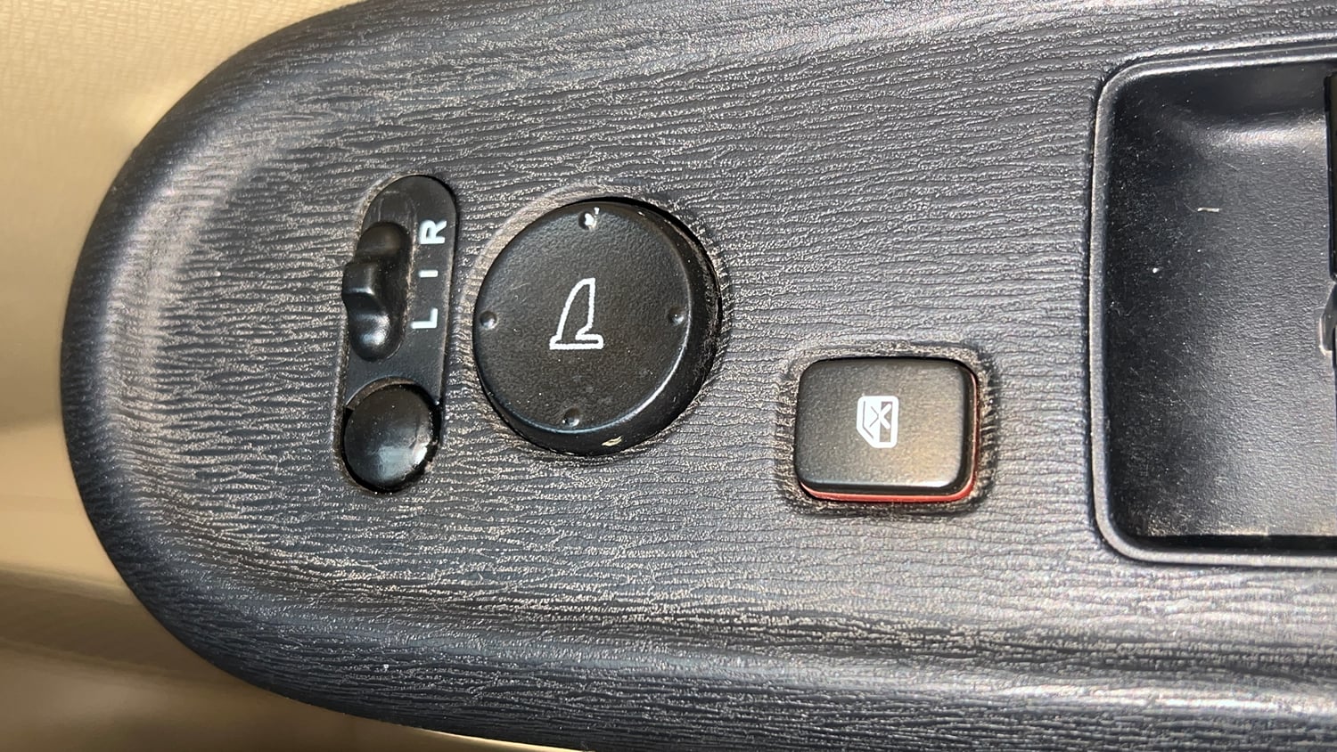 Used 2014 Honda Amaze 1.2 S i-VTEC Petrol Manual top_features Adjustable ORVM