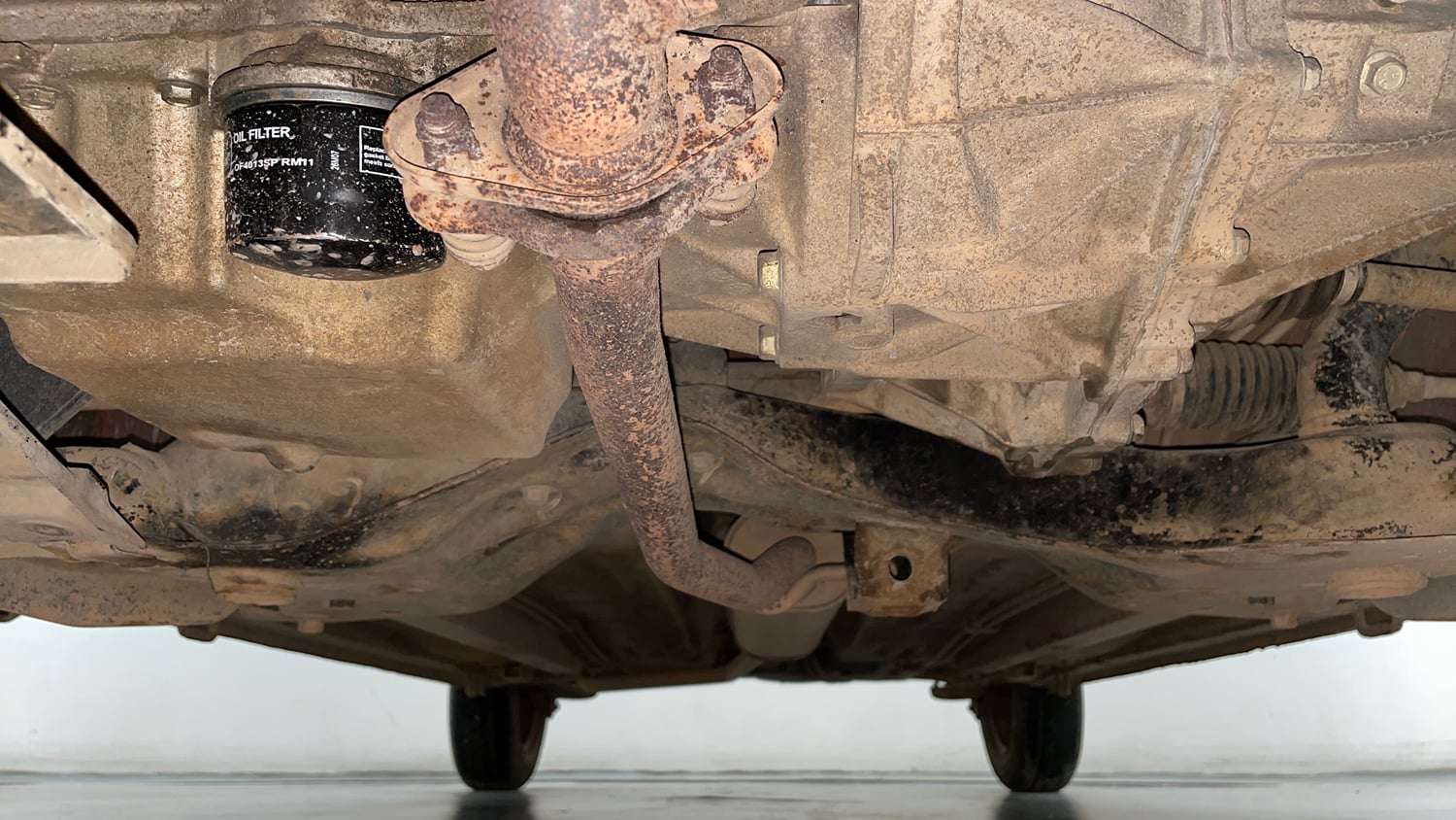 Used 2016 Maruti Suzuki Celerio ZXi AMT Petrol Automatic extra FRONT LEFT UNDERBODY VIEW