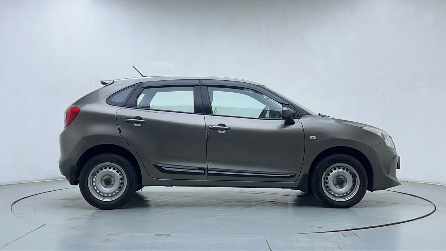 Used 2021 Maruti Suzuki Baleno Sigma Petrol Manual exterior RIGHT SIDE VIEW