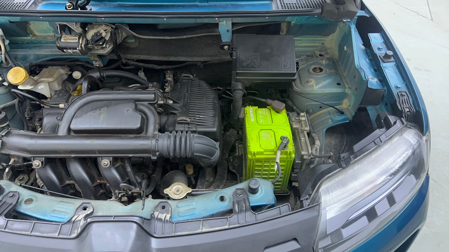 Used 2020 Renault Kwid RXL 1.0 AMT Petrol Automatic engine ENGINE LEFT SIDE VIEW