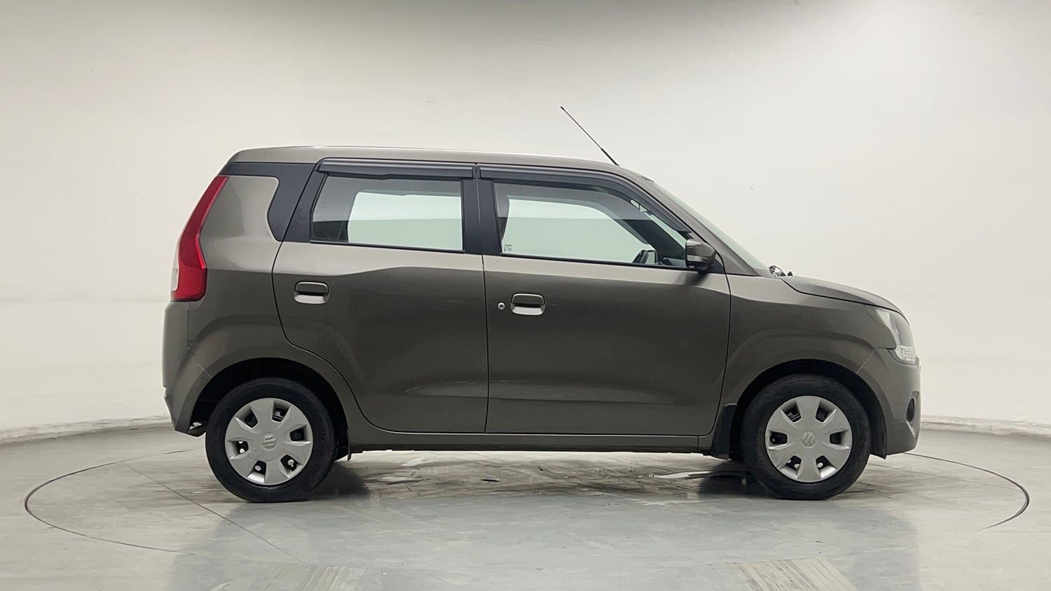 Used 2019 Maruti Suzuki Wagon R ZXi 1.2 AMT Petrol Automatic exterior RIGHT SIDE VIEW