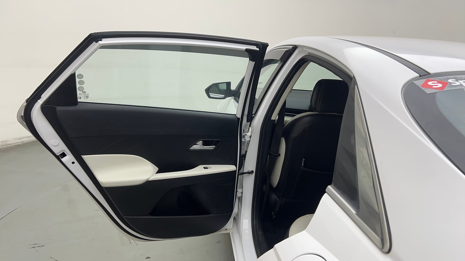 Used 2024 Hyundai Verna SX 1.5 Petrol MT Petrol Manual interior LEFT REAR DOOR OPEN VIEW