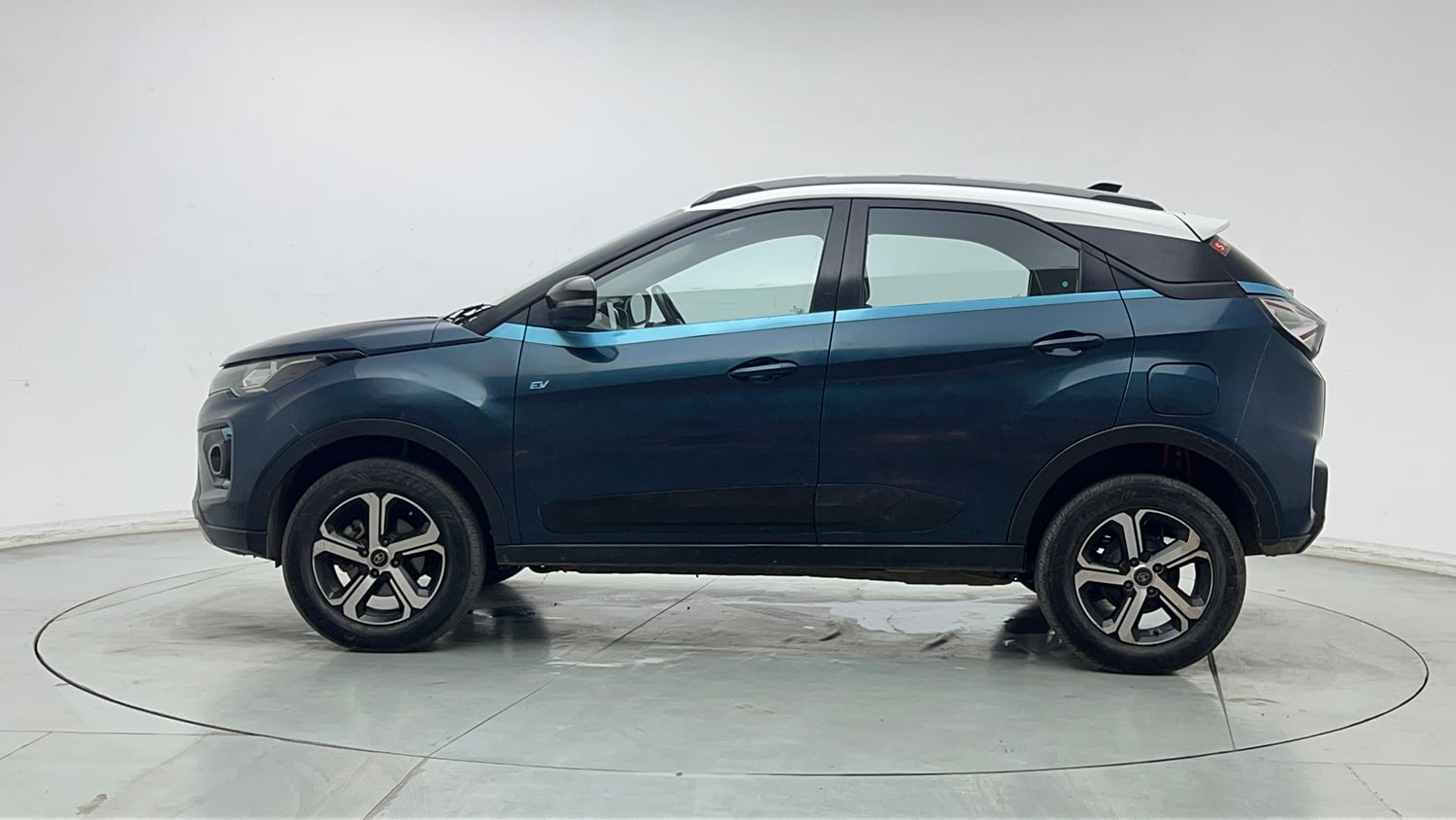 Used 2021 Tata Nexon EV XZ Plus Electric Automatic exterior LEFT SIDE VIEW