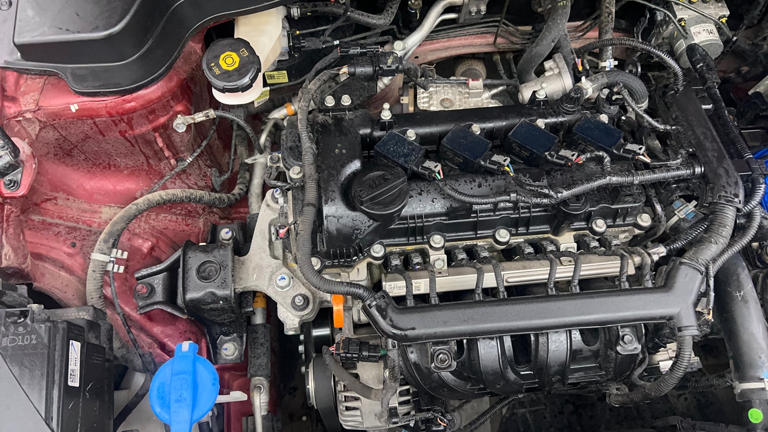 Used 2022 Kia Sonet HTK Plus 1.2 Petrol Manual engine ENGINE RIGHT SIDE VIEW