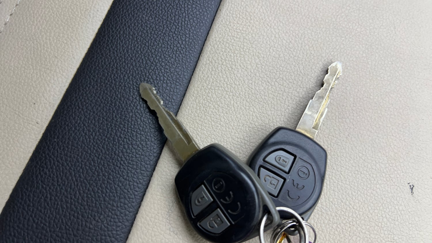 Used 2019 Maruti Suzuki Wagon R ZXi 1.2 Petrol Manual extra CAR KEY VIEW