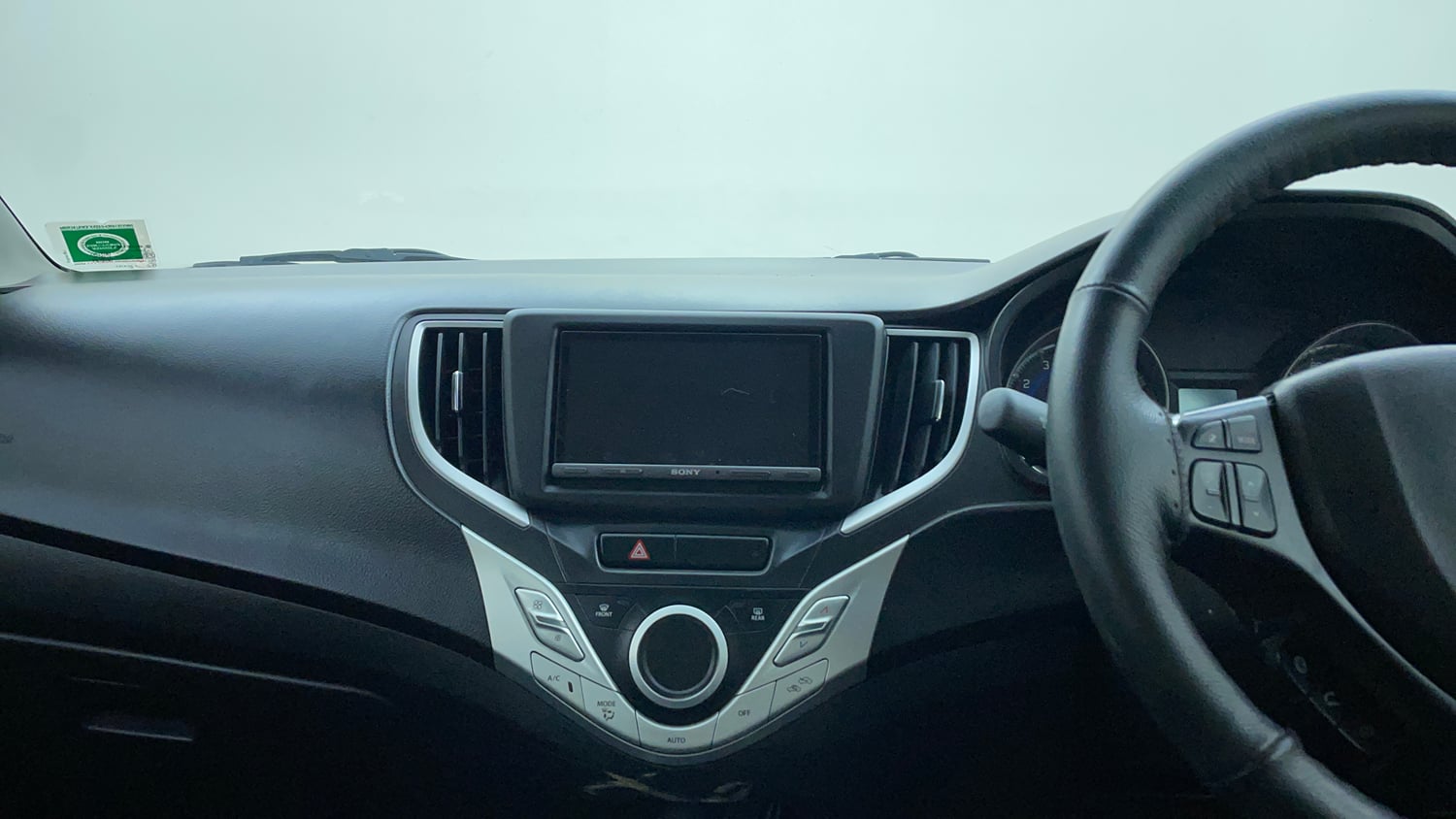 Used 2018 Maruti Suzuki Baleno Delta 1.2 Petrol Manual interior MUSIC SYSTEM & AC CONTROL VIEW