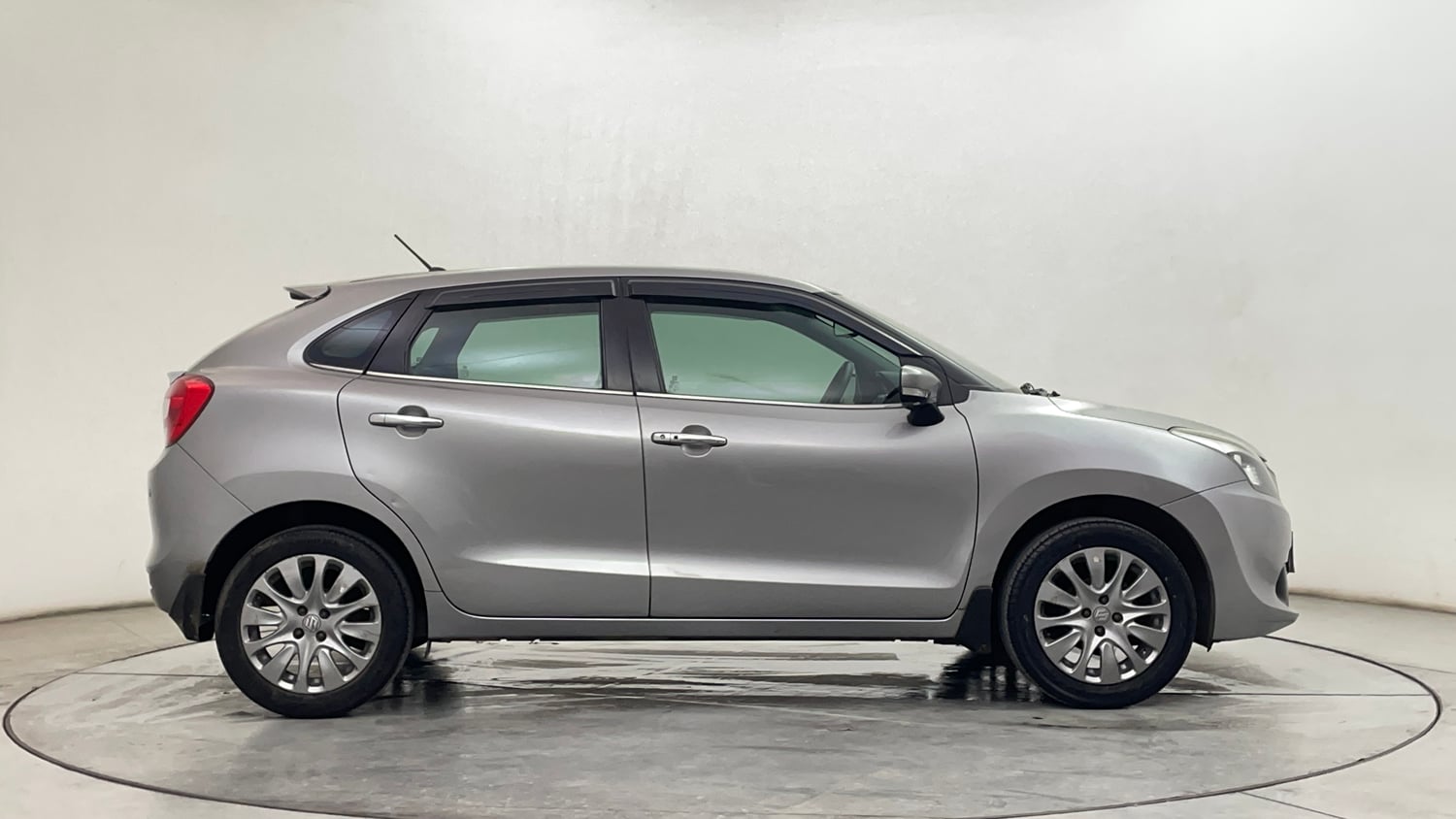 Used 2016 Maruti Suzuki Baleno Alpha 1.2 Petrol Manual exterior RIGHT SIDE VIEW