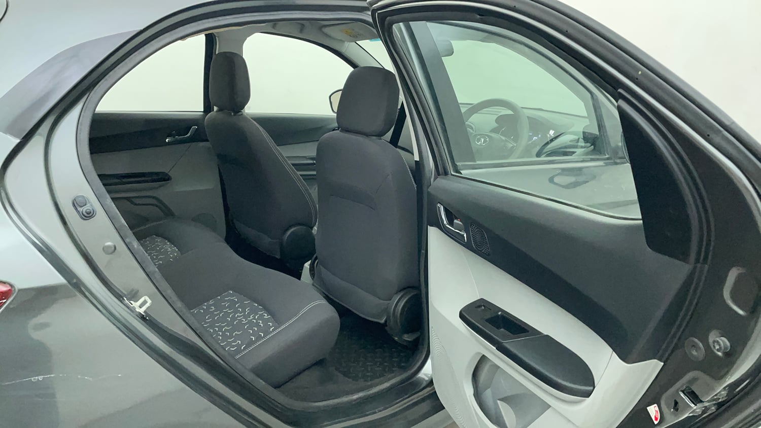 Used 2022 Tata Tiago XZA Plus Petrol Automatic interior RIGHT SIDE REAR DOOR CABIN VIEW