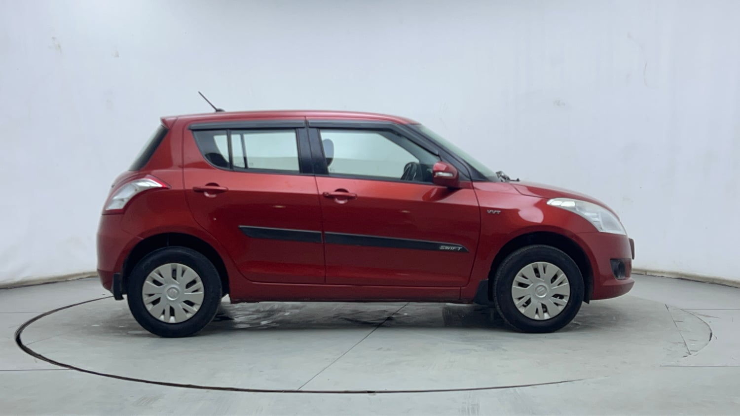 Used 2014 Maruti Suzuki Swift VXi Petrol Manual exterior RIGHT SIDE VIEW