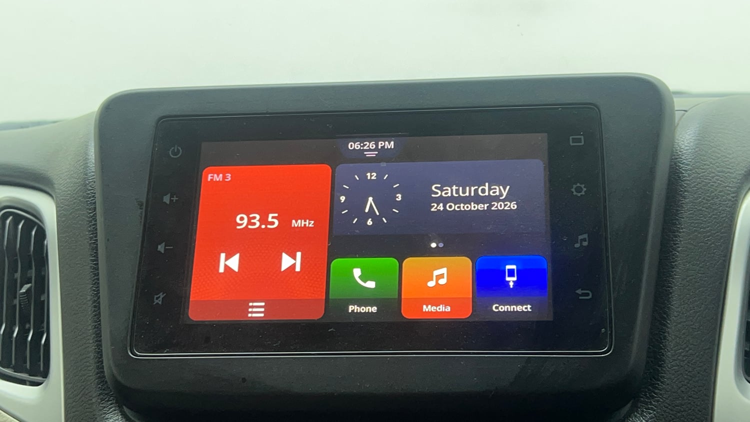 Used 2019 Maruti Suzuki Wagon R ZXi 1.2 AMT Petrol Automatic top_features Touch screen infotainment system