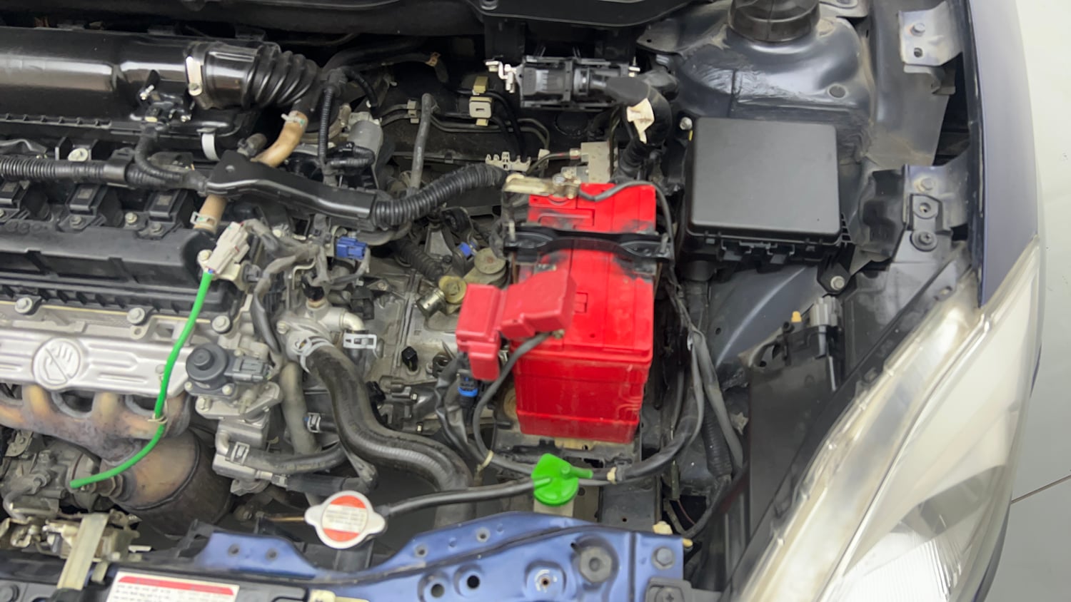 Used 2023 Maruti Suzuki Swift VXi Petrol Manual engine ENGINE LEFT SIDE VIEW