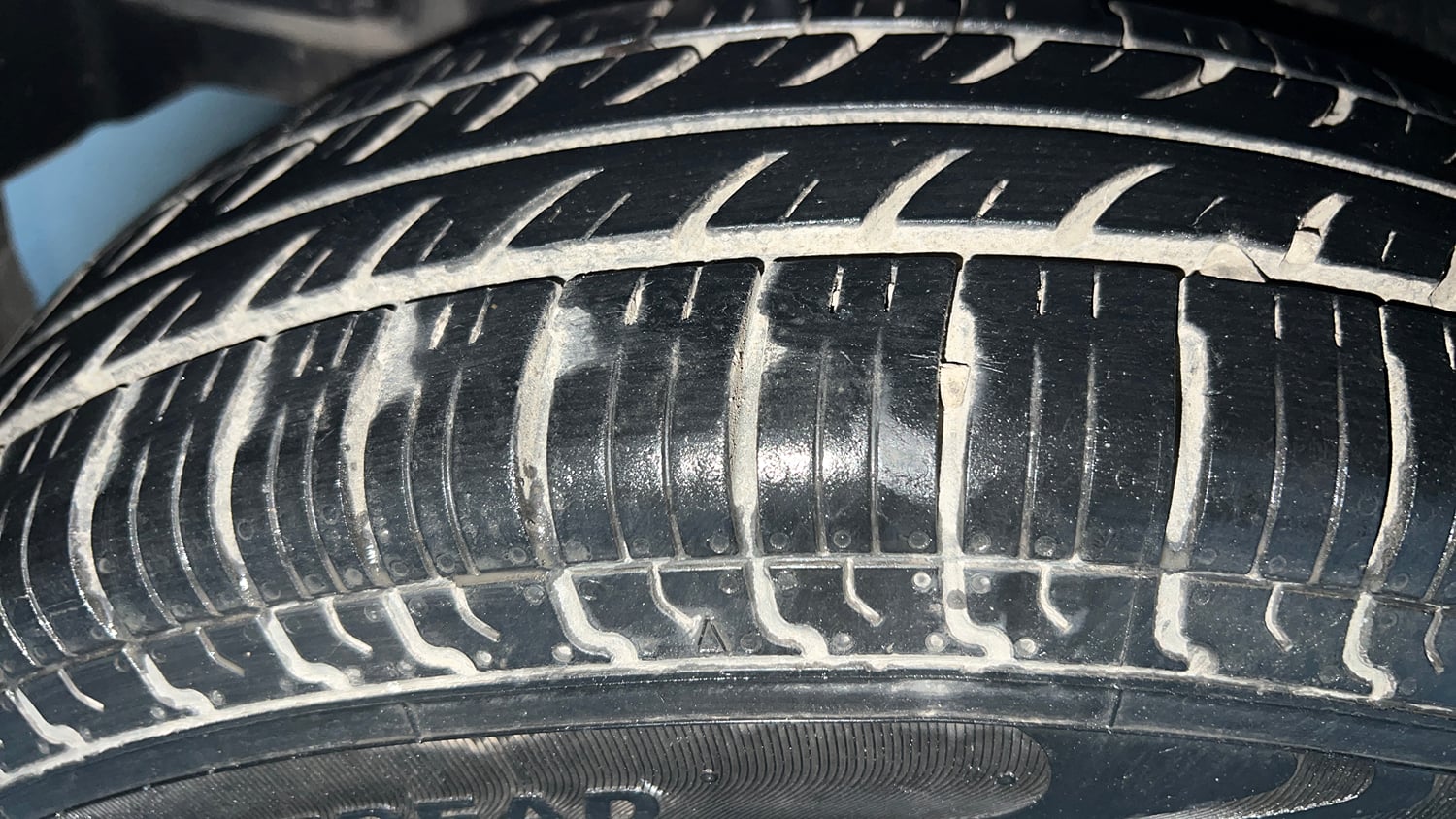 Used 2017 Maruti Suzuki Dzire VXi Petrol Manual tyres RIGHT REAR TYRE TREAD VIEW