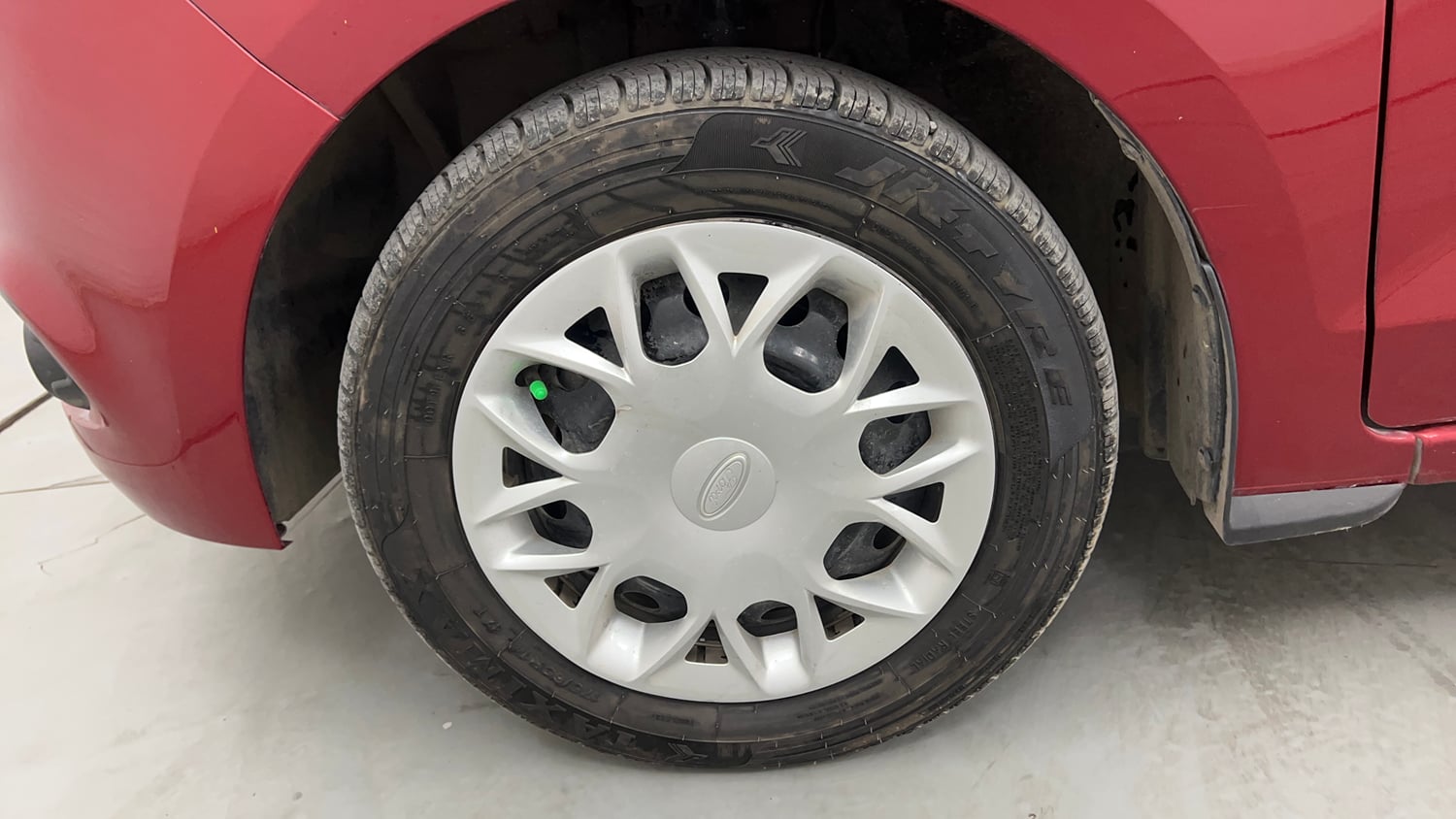 Used 2017 Ford Figo Aspire Trend 1.2 Ti-VCT Petrol Manual tyres LEFT FRONT TYRE RIM VIEW