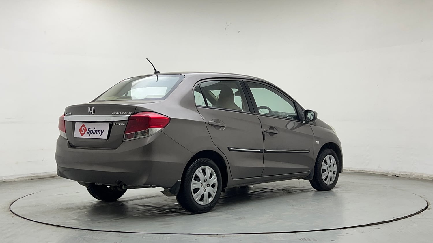 Used 2013 Honda Amaze 1.2 S i-VTEC Petrol Manual exterior RIGHT REAR CORNER VIEW