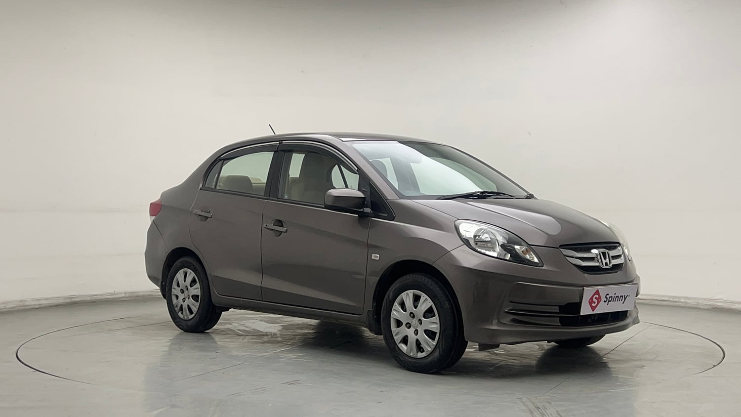 Used 2014 Honda Amaze 1.2 S i-VTEC Petrol Manual exterior RIGHT FRONT CORNER VIEW