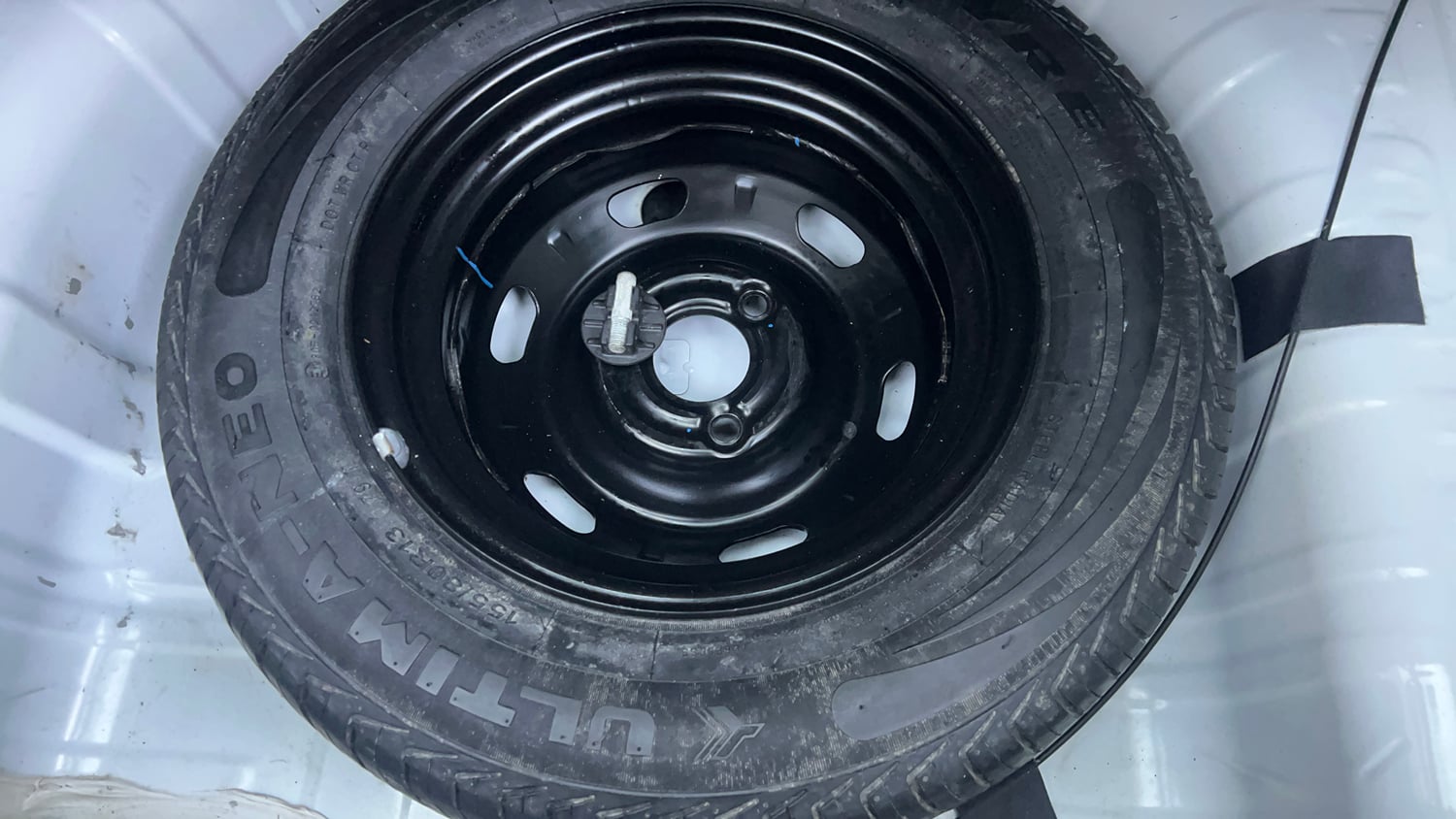 Used 2015 Renault Kwid RXT Petrol Manual tyres SPARE TYRE VIEW