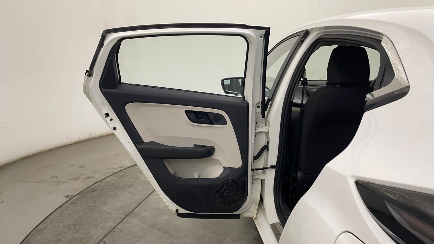 Used 2024 Tata Altroz XM Plus (S) Petrol Manual interior LEFT REAR DOOR OPEN VIEW