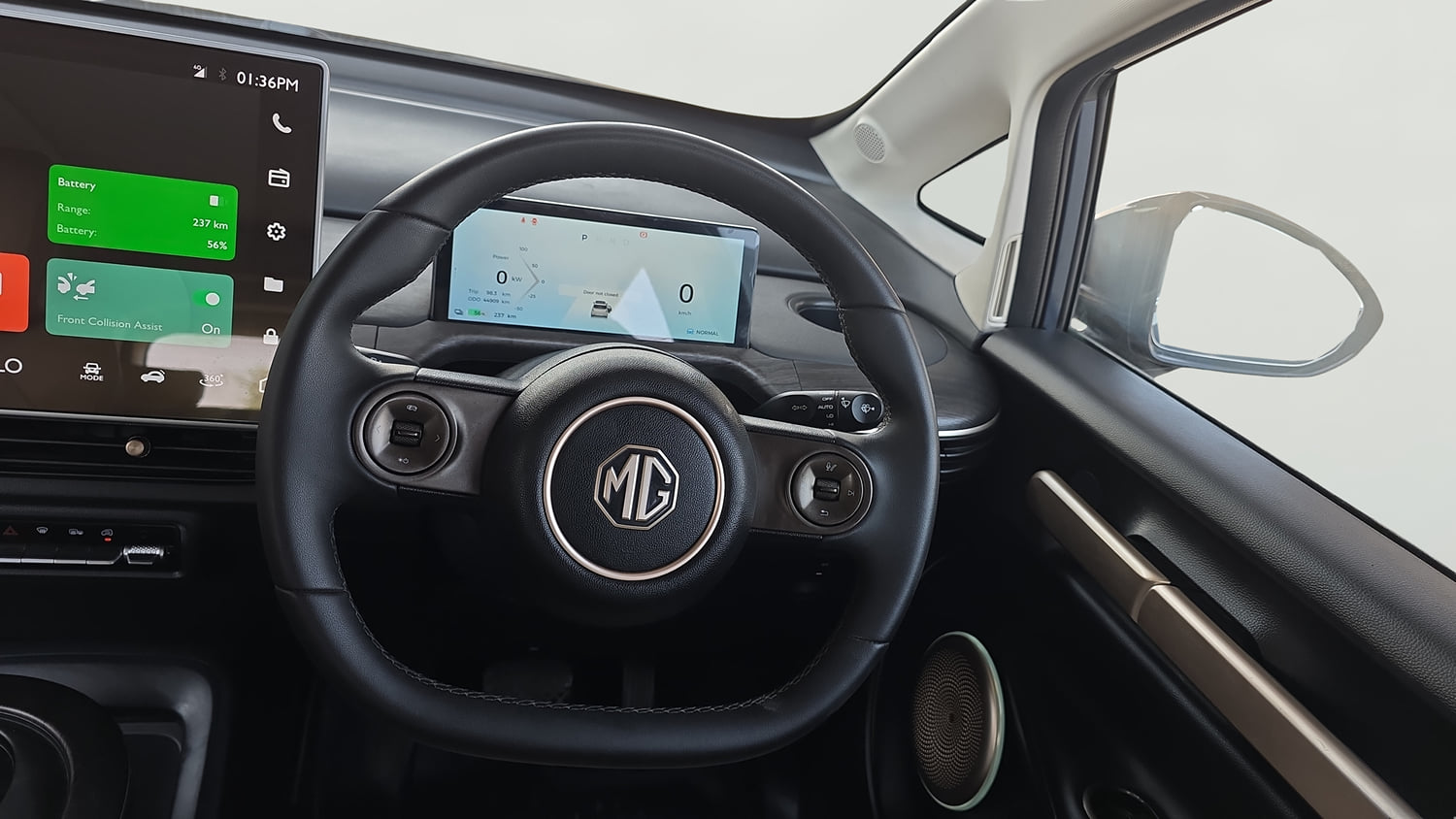 Used 2025 MG Motors Windsor EV Essence Pro Electric Automatic interior STEERING VIEW