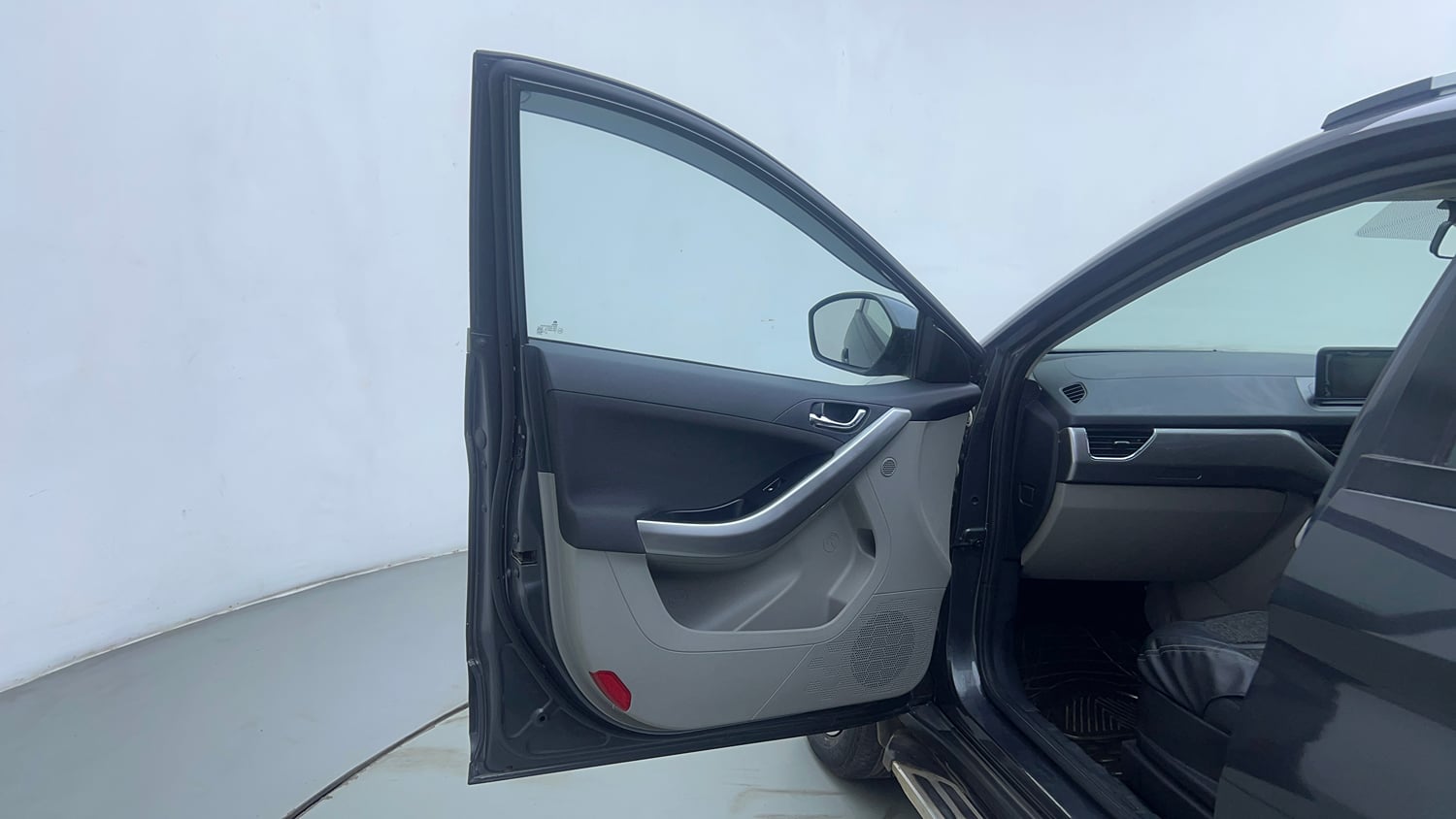 Used 2018 Tata Nexon XZA Plus Diesel Diesel Automatic interior LEFT FRONT DOOR OPEN VIEW
