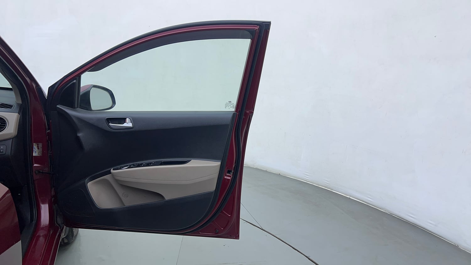 Used 2016 Hyundai Grand i10 Asta AT 1.2 Kappa VTVT (O) Petrol Automatic interior RIGHT FRONT DOOR OPEN VIEW