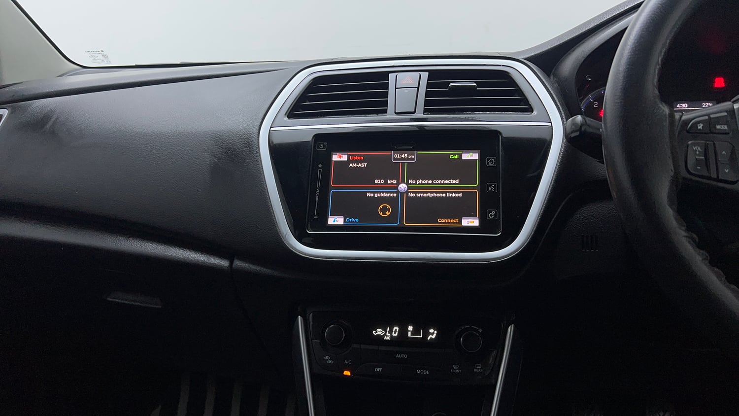 Used 2018 Maruti Suzuki S-Cross Zeta 1.3 Diesel Manual top_features Integrated (in-dash) music system