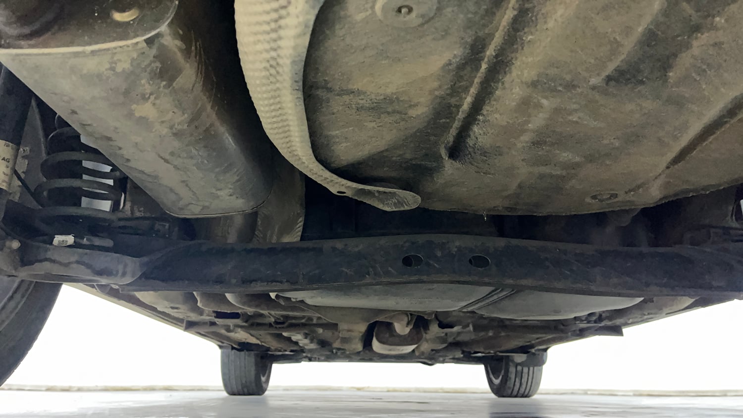 Used 2023 Volkswagen Taigun Topline 1.0 TSI AT Petrol Automatic extra REAR UNDERBODY VIEW (TAKEN FROM REAR)