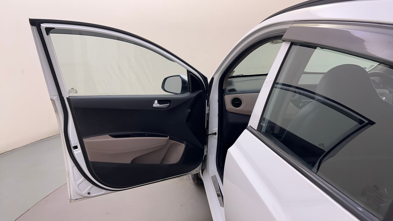 Used 2020 Hyundai Grand i10 Sportz 1.2 Kappa VTVT Petrol Manual interior LEFT FRONT DOOR OPEN VIEW