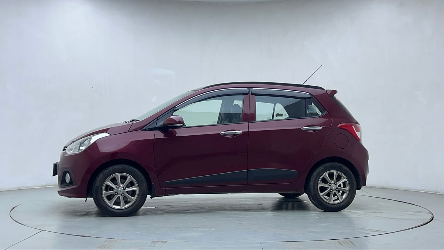 Used 2016 Hyundai Grand i10 Asta AT 1.2 Kappa VTVT (O) Petrol Automatic exterior LEFT SIDE VIEW