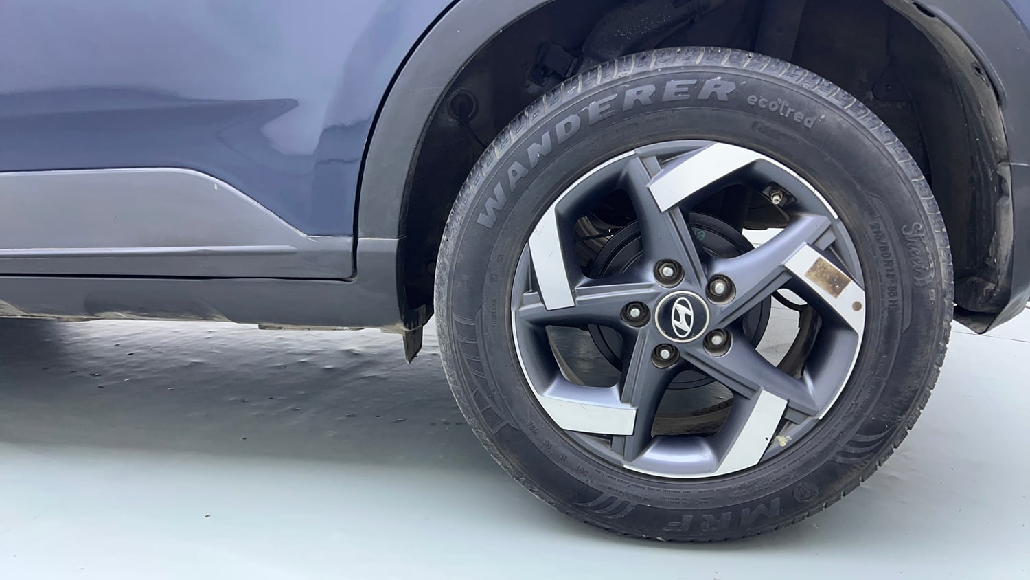 Used 2021 Hyundai Venue SX Plus 1.0 Turbo DCT Petrol Automatic tyres LEFT REAR TYRE RIM VIEW
