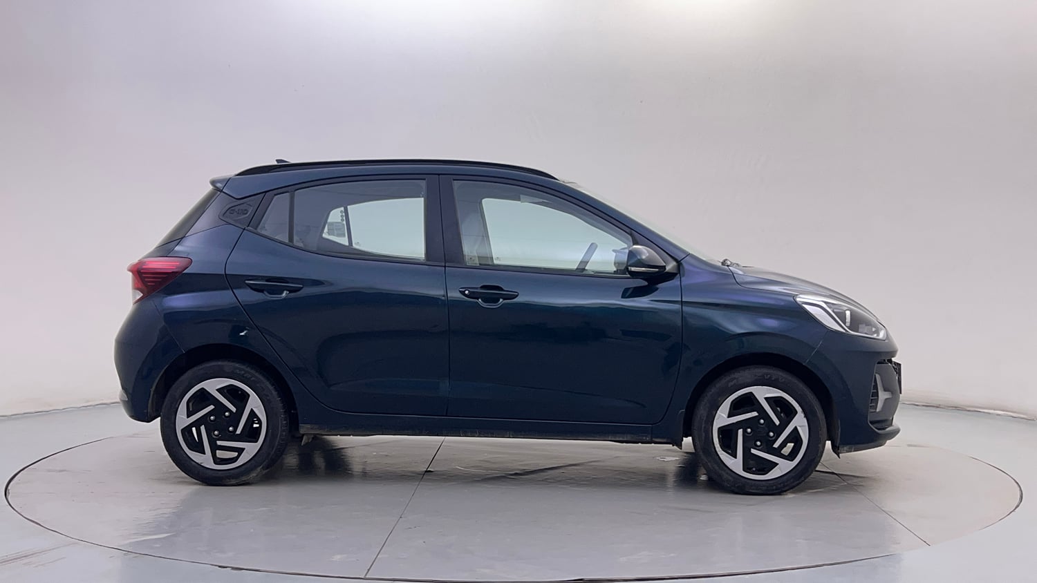 Used 2023 Hyundai Grand i10 Nios Sportz 1.2 Kappa VTVT Petrol Manual exterior RIGHT SIDE VIEW