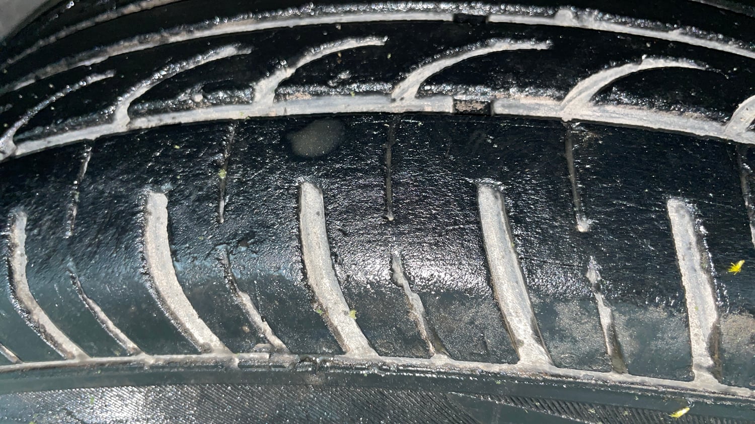 Used 2022 Maruti Suzuki Wagon R ZXI 1.2 Petrol Manual tyres LEFT REAR TYRE TREAD VIEW