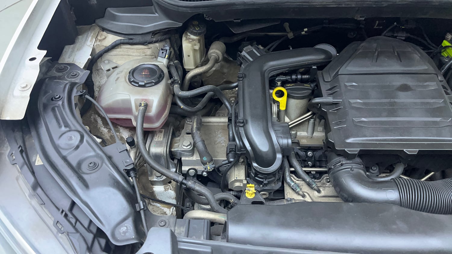 Used 2023 Volkswagen Taigun Topline 1.0 TSI AT Petrol Automatic engine ENGINE RIGHT SIDE VIEW