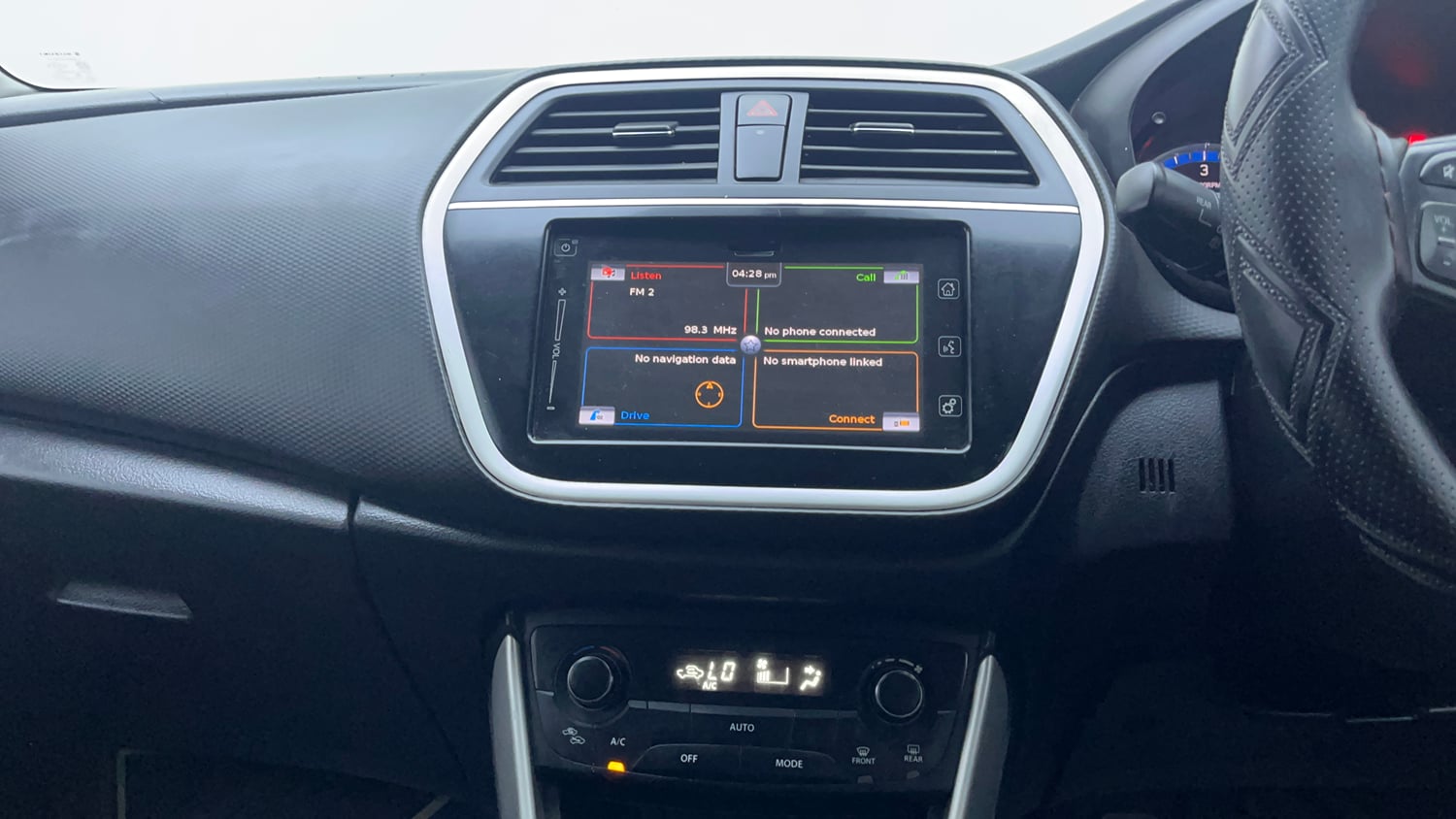 Used 2017 Maruti Suzuki S-Cross Alpha 1.6 Diesel Manual interior MUSIC SYSTEM & AC CONTROL VIEW