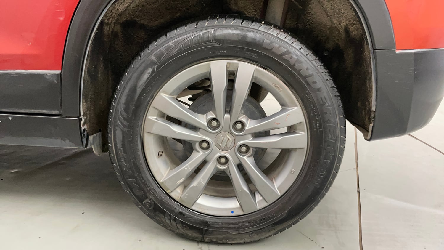 Used 2017 Maruti Suzuki Vitara Brezza ZDi+ Dual Tone Diesel Manual tyres LEFT REAR TYRE RIM VIEW