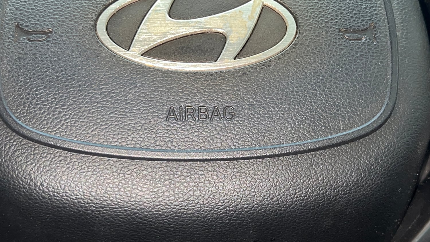 Used 2024 Hyundai Verna SX 1.5 Petrol MT Petrol Manual top_features Airbags