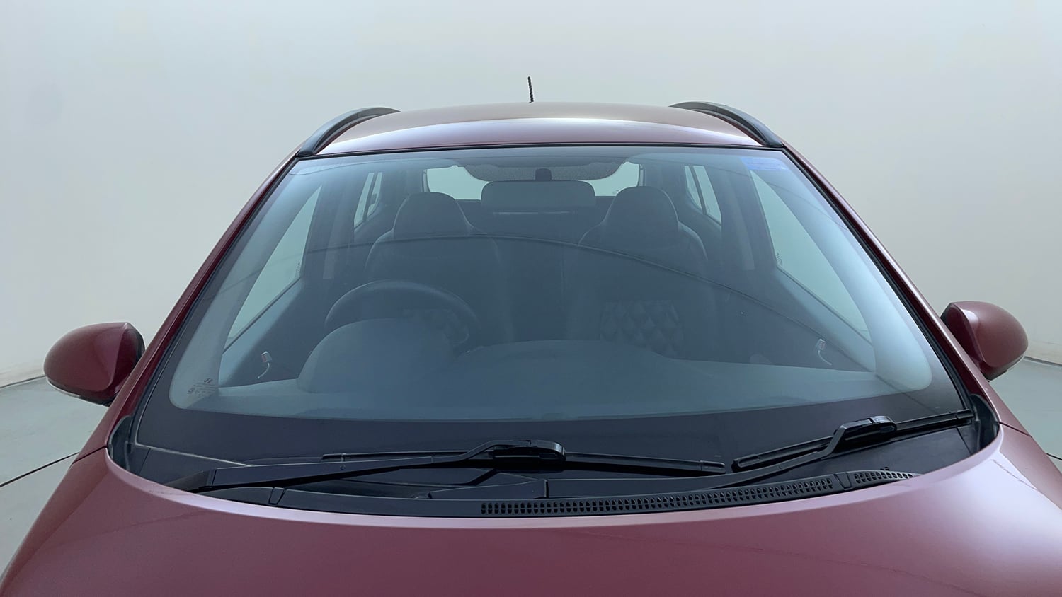 Used 2013 Hyundai Grand i10 Sportz 1.1 CRDi Diesel Manual exterior FRONT WINDSHIELD VIEW