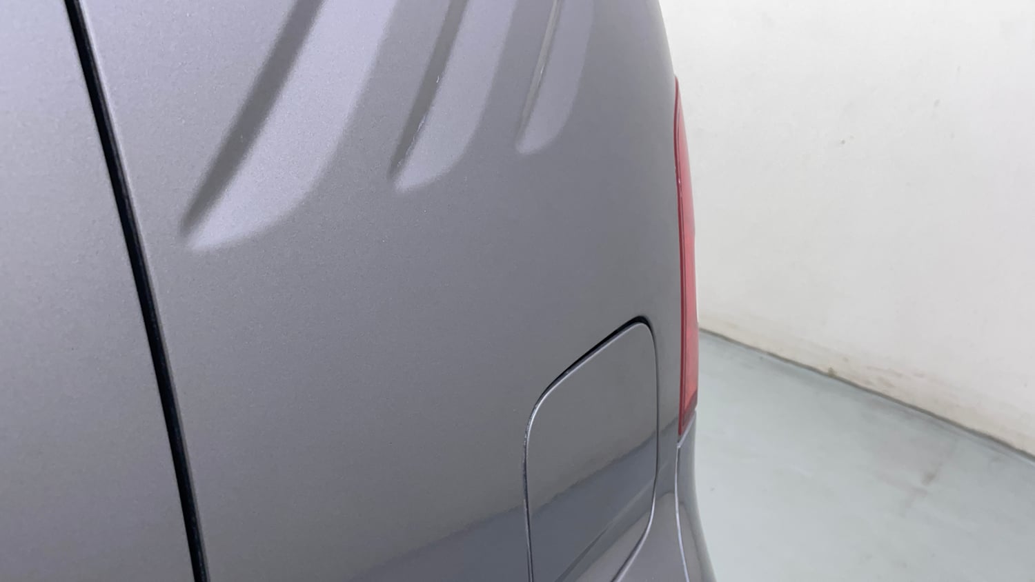 Used 2024 Maruti Suzuki Ignis Zeta 1.2 AMT Petrol Automatic dents MINOR SCRATCH