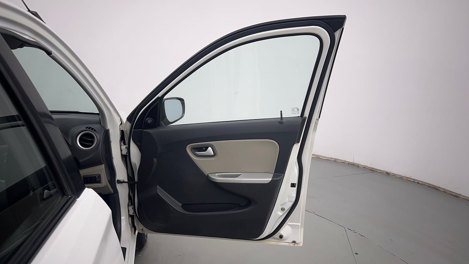 Used 2016 Maruti Suzuki Alto K10 VXi Petrol Manual interior RIGHT FRONT DOOR OPEN VIEW