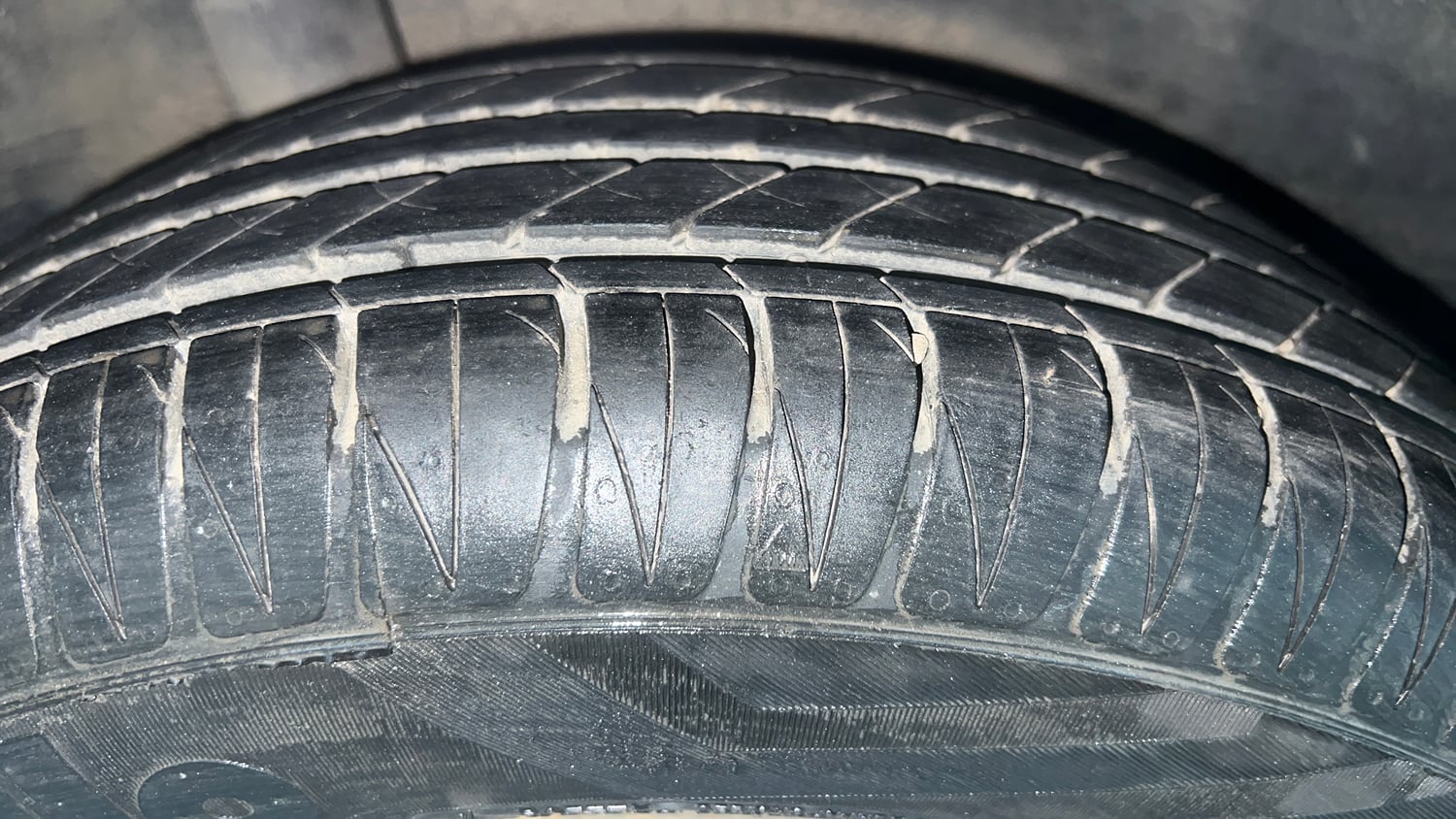 Used 2014 Honda Amaze 1.2 S i-VTEC Petrol Manual tyres RIGHT REAR TYRE TREAD VIEW