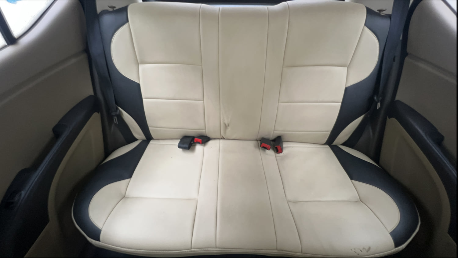 Used 2013 Hyundai i10 Magna 1.2 Kappa2 Petrol Manual interior REAR SEAT CONDITION VIEW