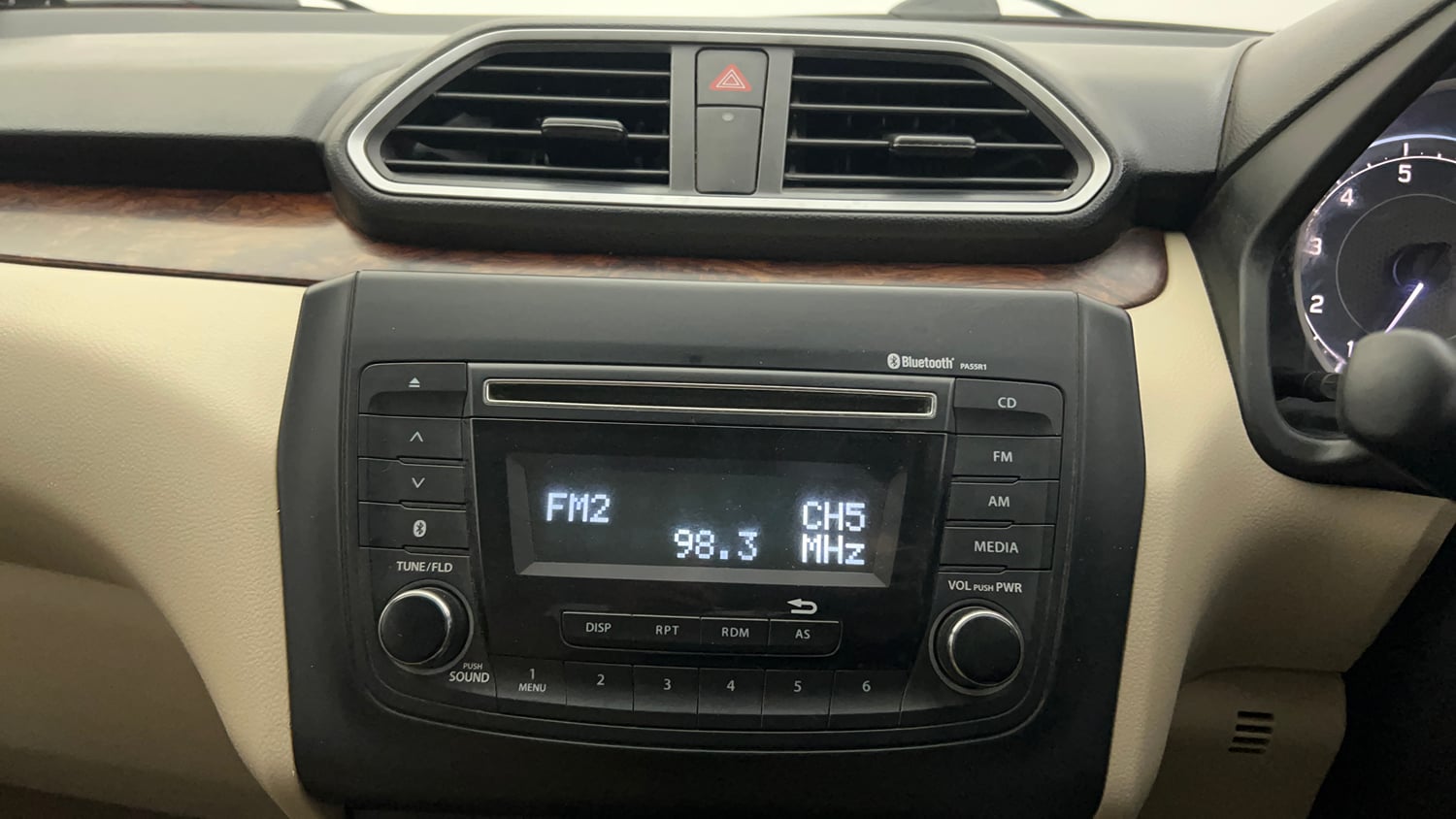 Used 2018 Maruti Suzuki Dzire VXi Petrol Manual top_features Integrated (in-dash) music system