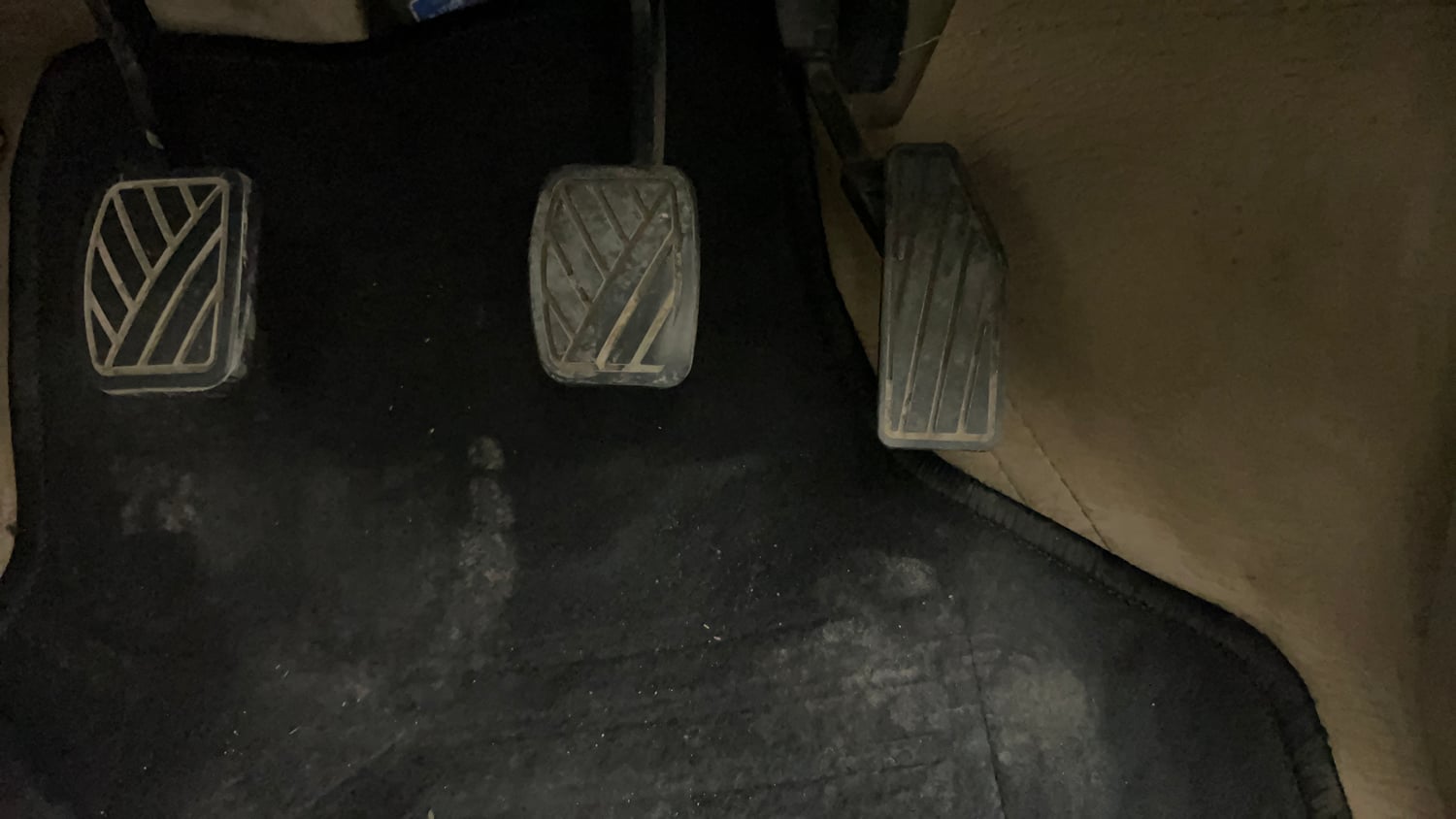 Used 2018 Maruti Suzuki Dzire VXi Petrol Manual interior PEDALS VIEW